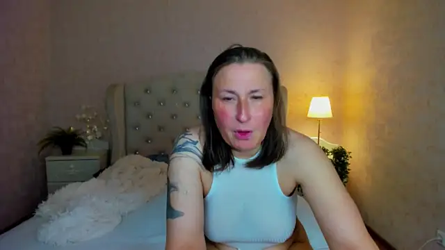 hotliss - HotLiss's free webcam - UK Sex Cams