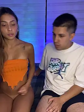 bella_dannbond - Bella_dannbond's free webcam - UK Sex Cams