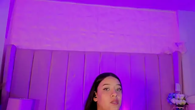 MollyBigBoobs12 webcam