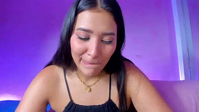 IIsabellaJones_ webcam