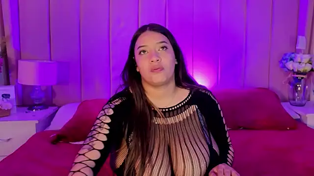 MollyBigBoobs12 webcam