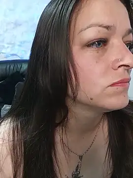 isa_bluee (F milf) - see tits + touch oil 😈💦