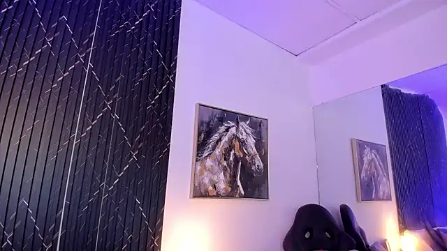 bonnie_rider (F young) - Show boobs 1minutes