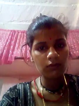 Raveena0990 webcam