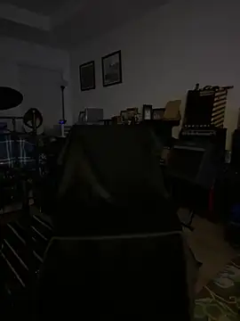 GeetarLuvver webcam