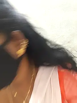 MaaliiiPonuTamil webcam