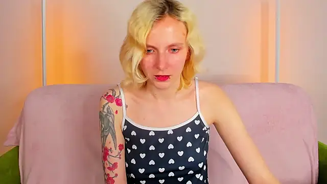 likilips - LikiLips's free webcam - UK Sex Cams