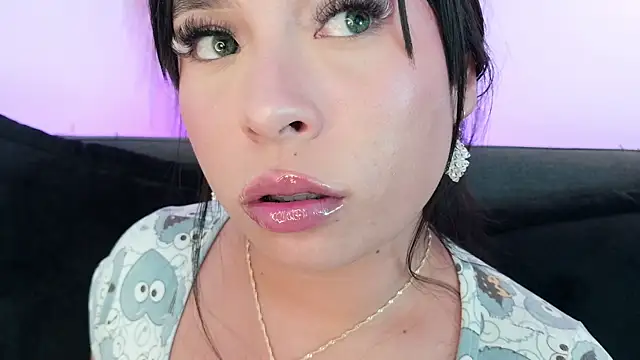 mia_roux1 webcam