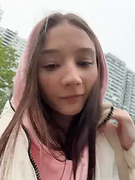 hiding-mila