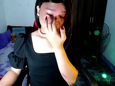 sofiathe1st - Sofiathe1st's free webcam - UK Sex Cams