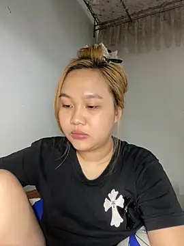 Almira6868 webcam