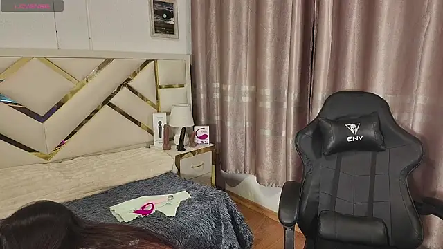 carolineamber_ webcam