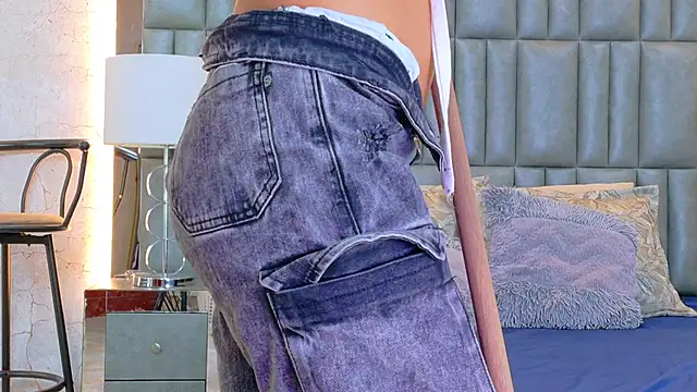 CamilaJohnston webcam