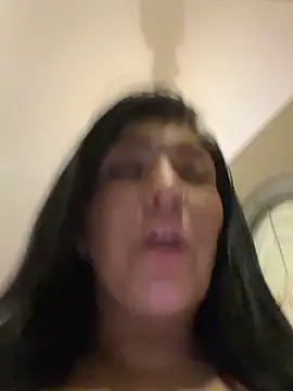  LittleMissEeve chat room
