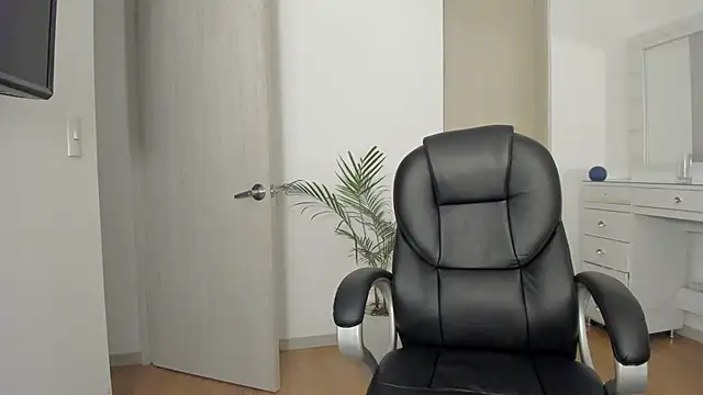 charlotte_tiller webcam