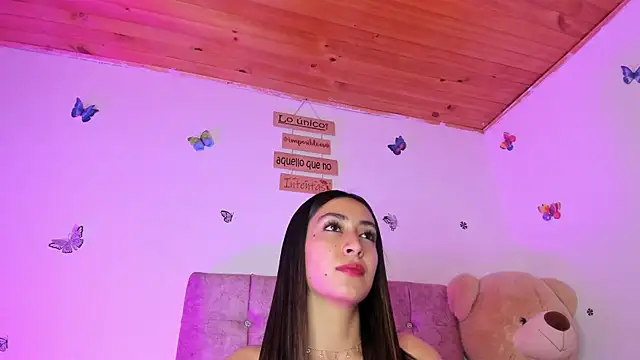 Lia_Roses3x