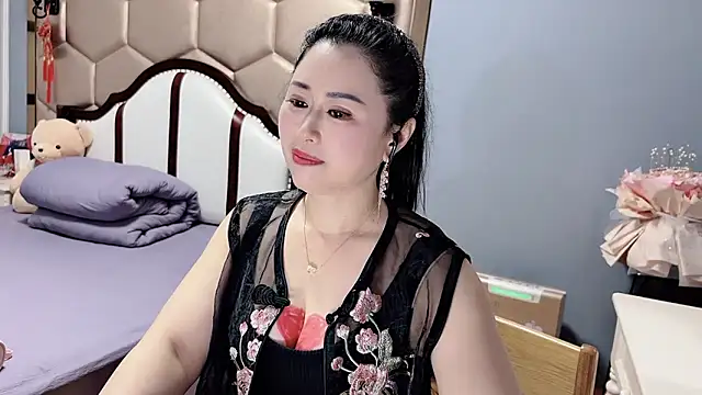 yaoyao22678 webcam