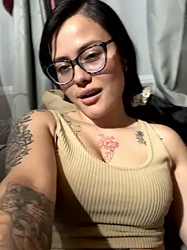 Tina_Phone webcam