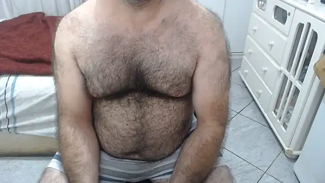 MysterBearMG live sex cam