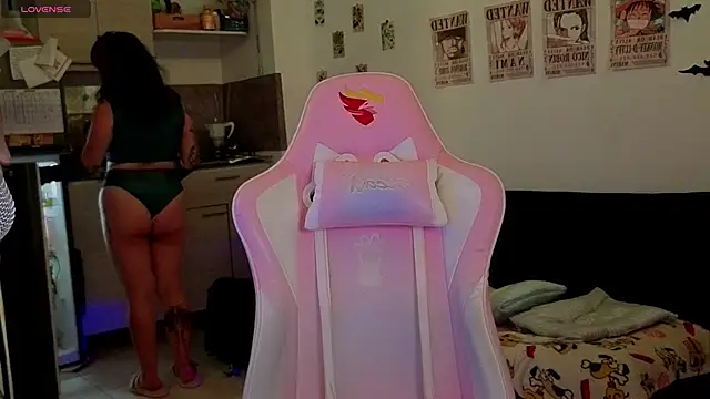 Celeste_Bauman webcam