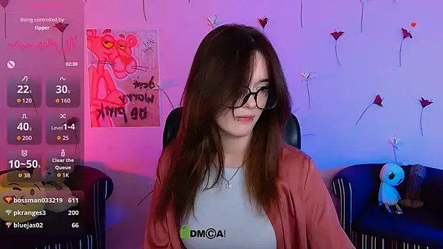 liana_kisses webcam