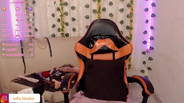sofiacurvy_45 webcam