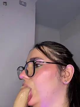 mia_khalaf webcam