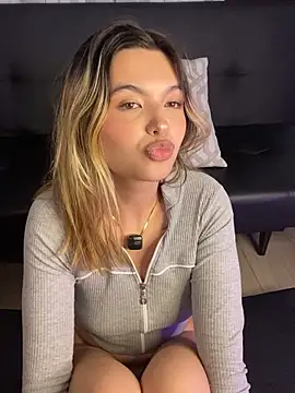 Odett_ live sex cam