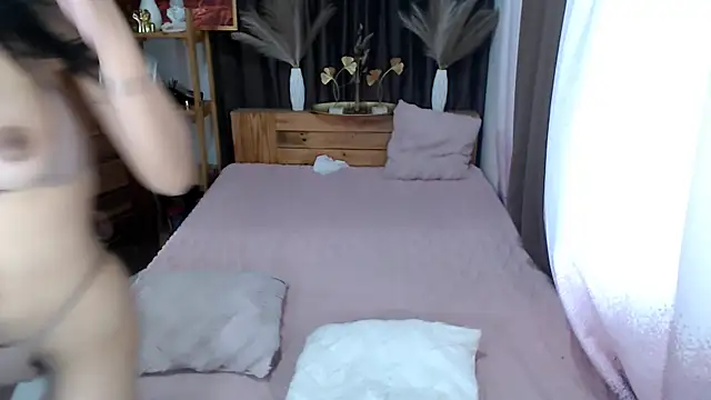 Mia_Akilah21 webcam
