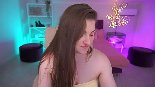 EmmyCharmm - Offline