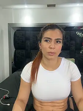 Arianna_Jones1