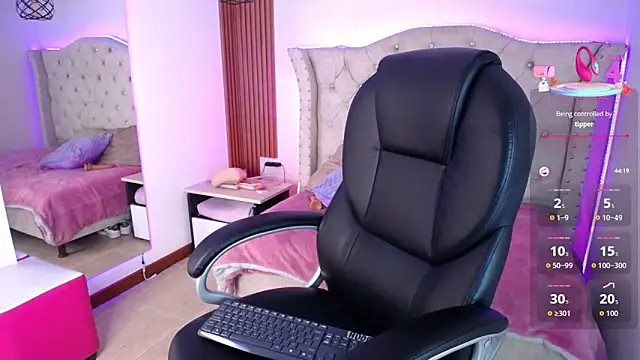 Elizabeth_Evans1 webcam