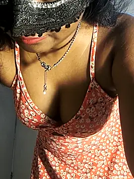 DIRTYSECRET_QUEEN_07 webcam