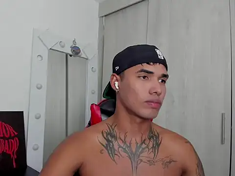 thomas_latin_boy webcam