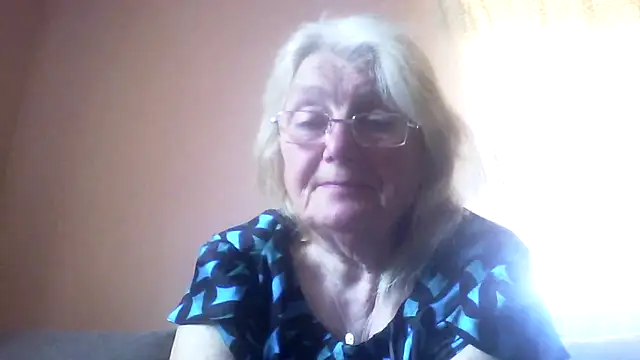 AmyLove353 webcam