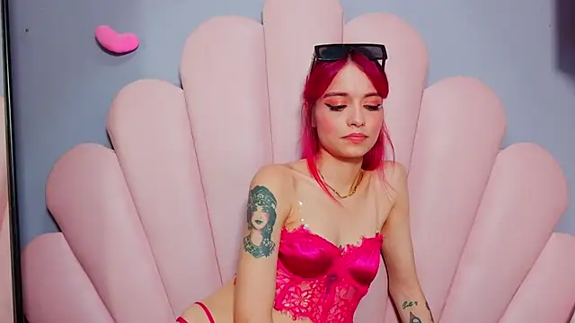 luci_miller webcam