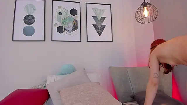 ariavelvet_ webcam