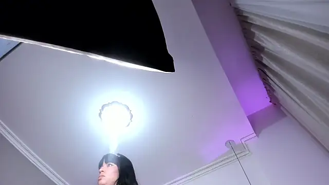 SabrinaWarren_ webcam