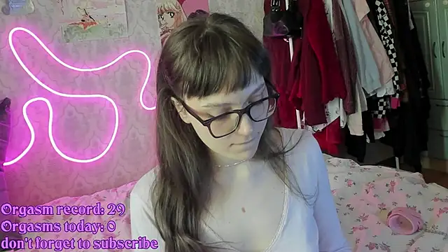 RileyNymph webcam