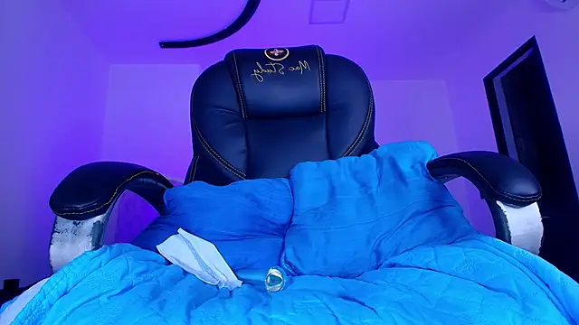 naomi_kyse webcam