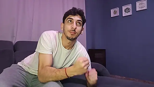 LeoyNicky98 webcam
