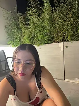 AliciaWhite_nt - Offline