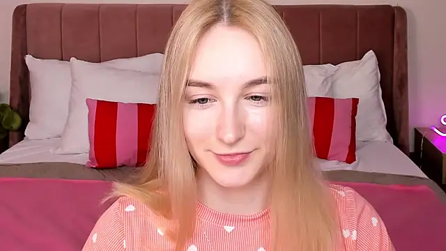 Shy_Polly webcam