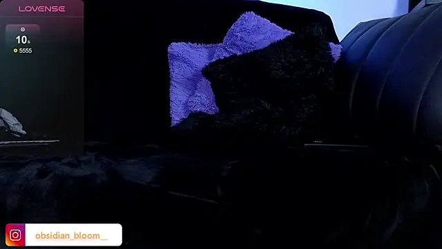 Alisson_Wynter webcam