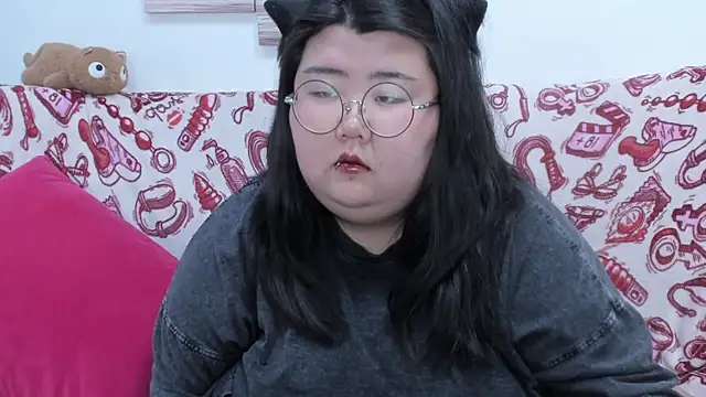 Nadine_asian webcam
