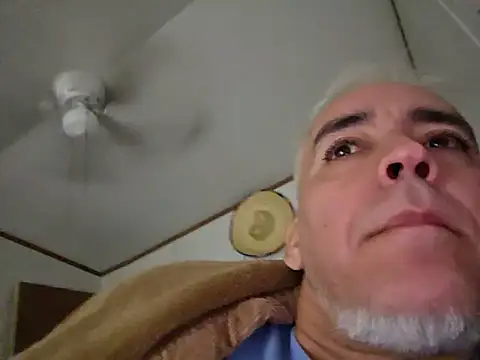 Xoc8_ webcam