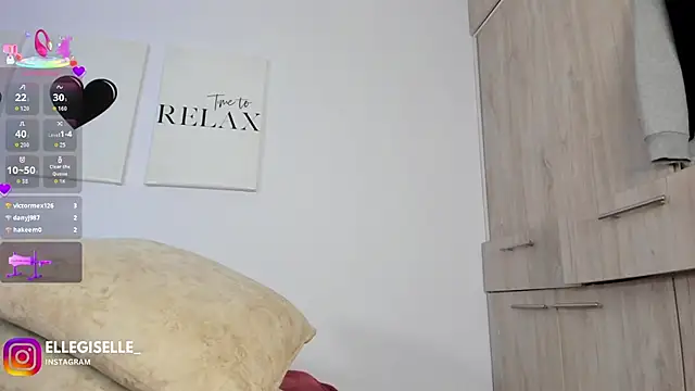 ElleGisellee webcam