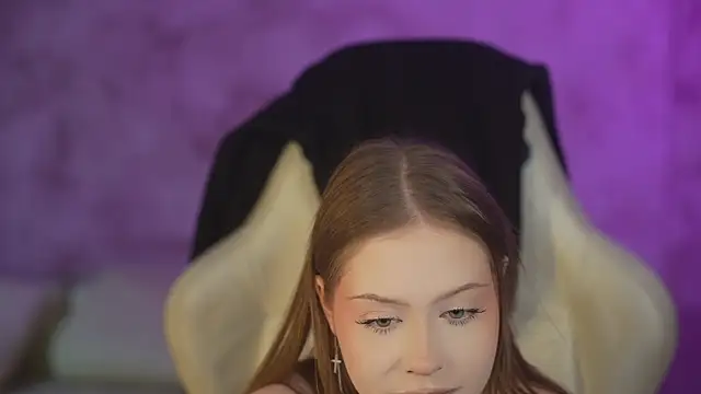Esmie_Smile webcam