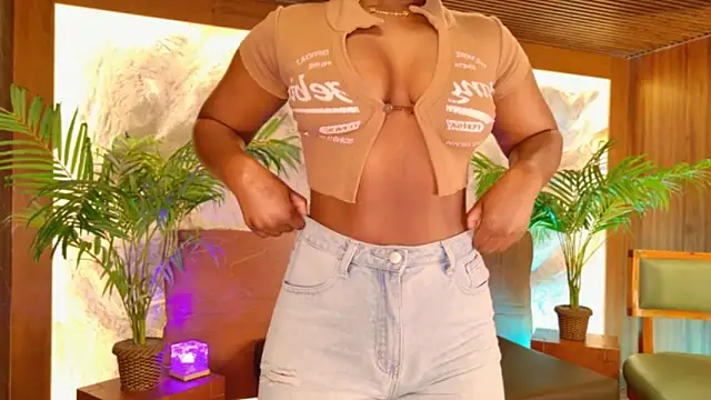 alisonn_moon webcam