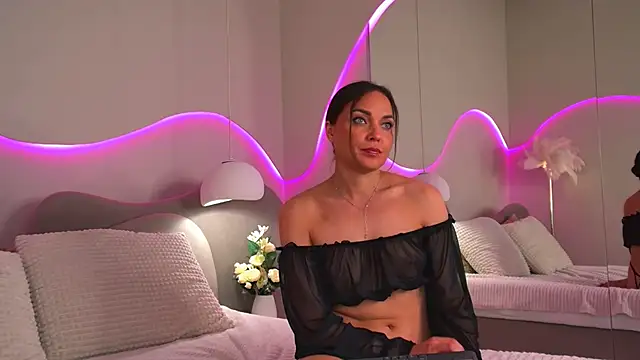 Nicole_Space webcam
